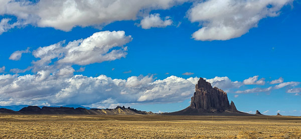 Shiprock (Tsé Bitʼaʼ)
